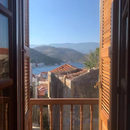 Ferienwohnung To Pefko - Mezzanines - Meyísti Exterior foto